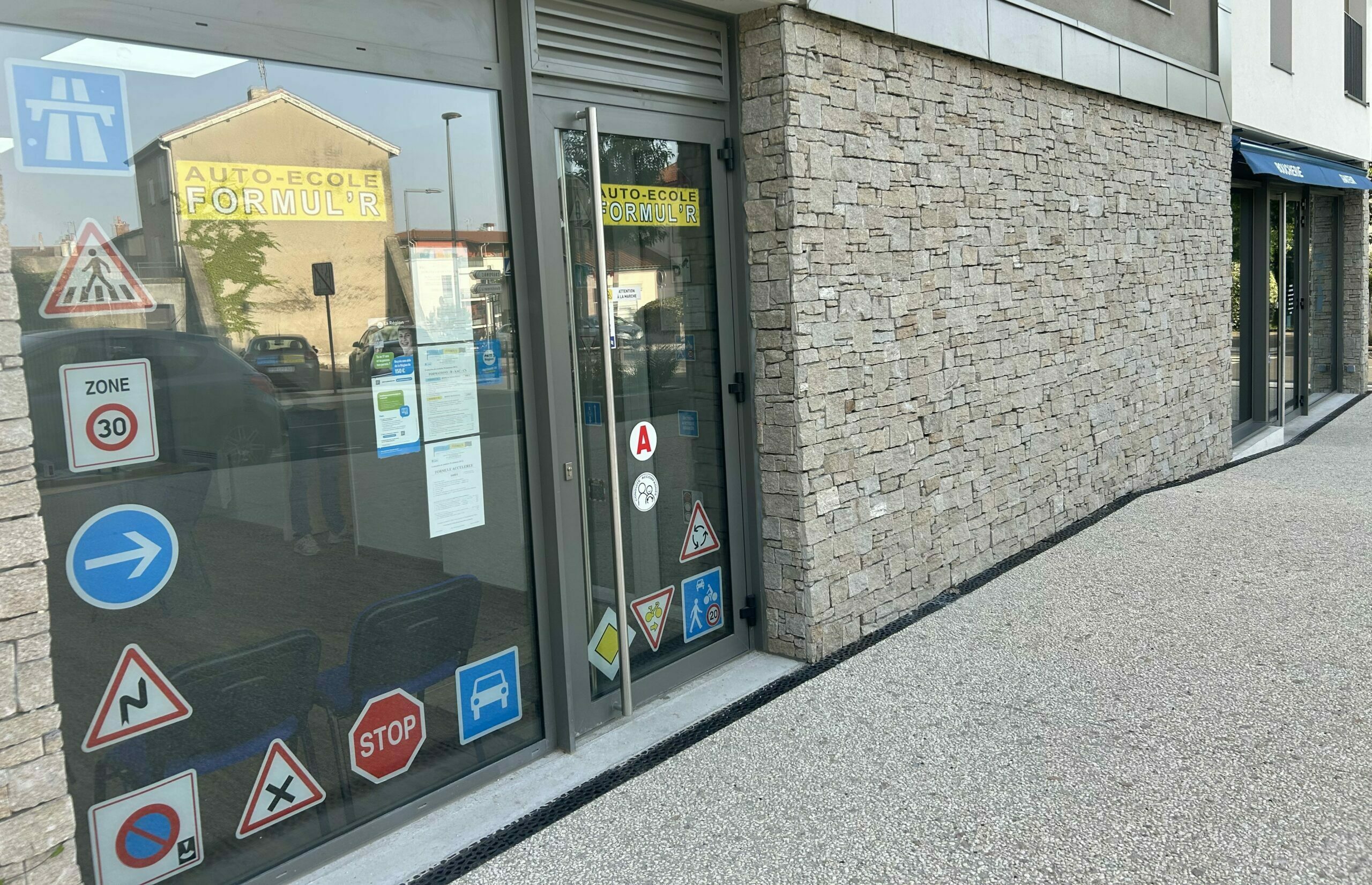 Agence de Saint-Genis-Les-Ollières